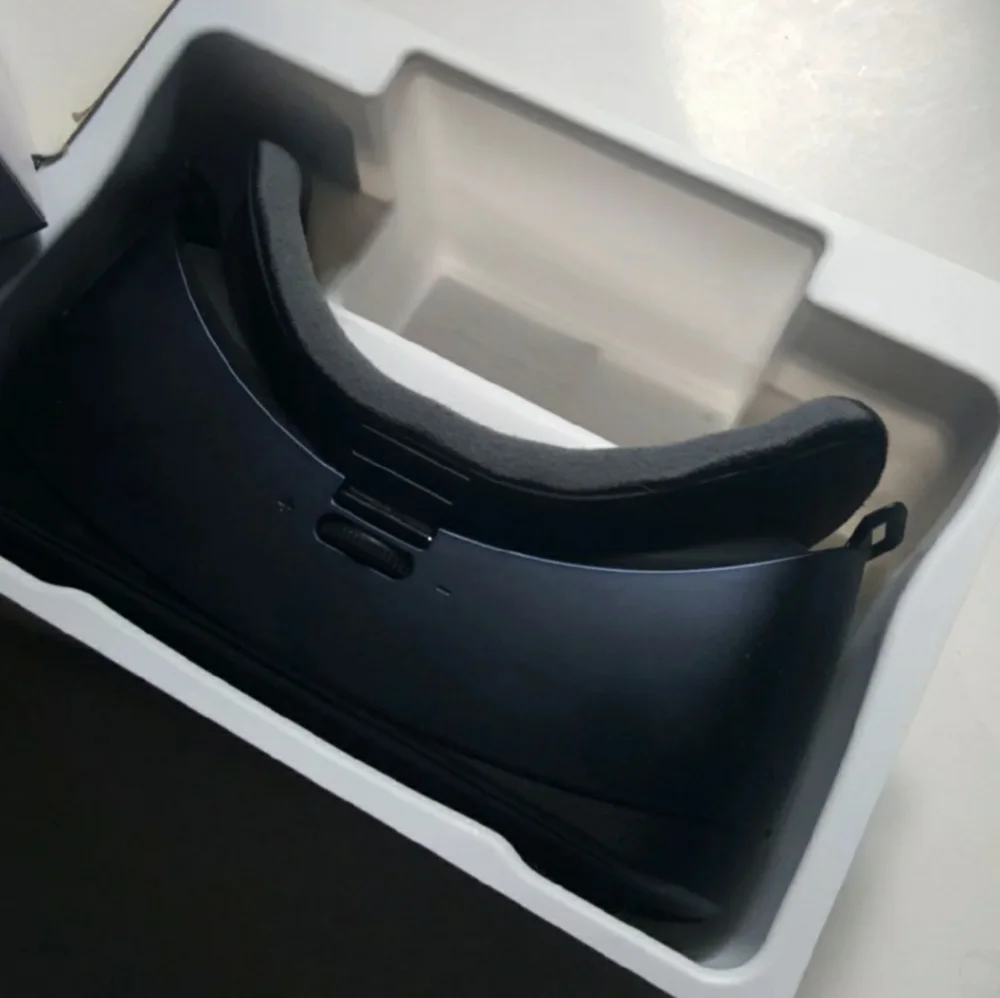 Samsung Gear VR Powered By Oculus